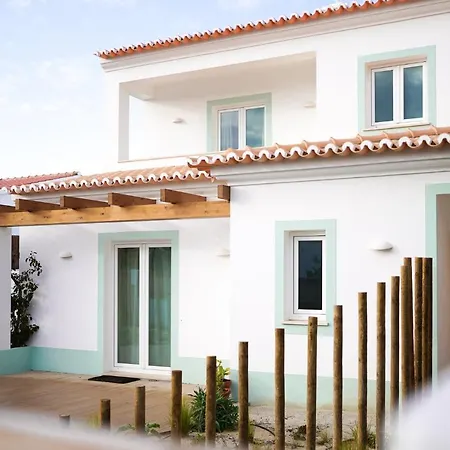 Birds Of Paradise - Boutique Surf Lodge Aljezur