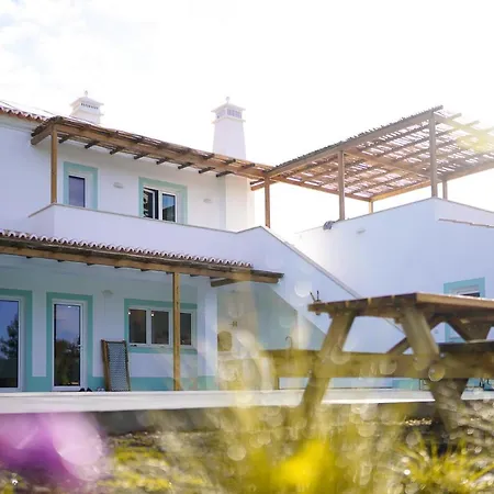Birds Of Paradise - Boutique Surf Lodge *